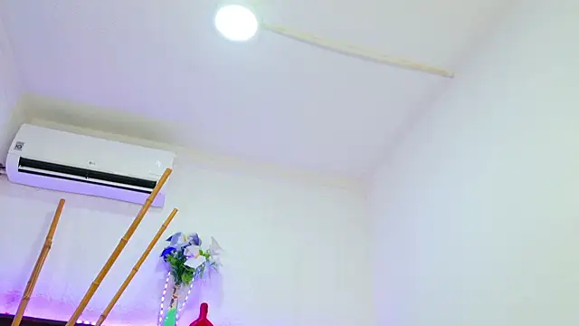 azaria w online show from January 2026 03:33:01 AM