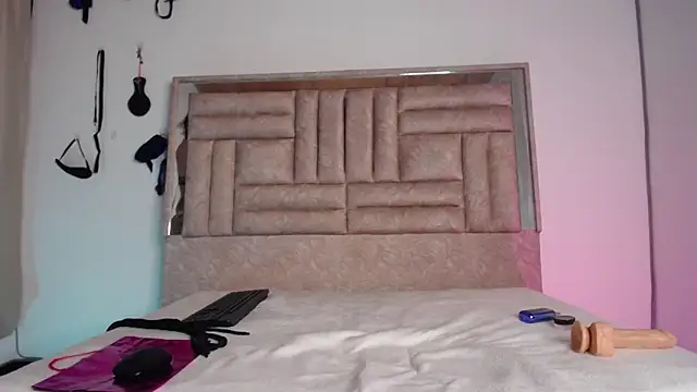 Snapshot of Alexamoonx chatting on December 2025 06:18:01 AM Alexamoonx online show from December 2025 06:18:01 AM