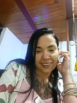 Snapshot of Sophialewuis chatting on December 2025 04:21:01 AM Sophialewuis online show from December 2025 04:21:01 AM