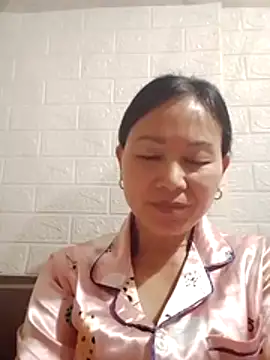 Lili-123k online show from April 2026 03:32:02 AM