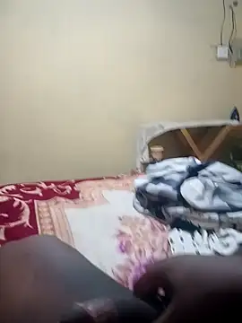 Snapshot of PoweringAlms chatting on December 2025 09:43:02 PM PoweringAlms online show from December 2025 09:43:02 PM