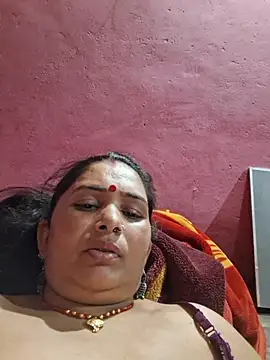 Your-shreya143 online show from June 2026 10:13:02 PM