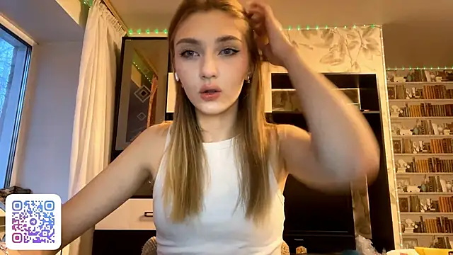 AveryBerkson online show from December 2025 10:09:02 AM