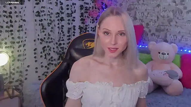 Gina Gina love online show from June 2026 04:09:01 AM