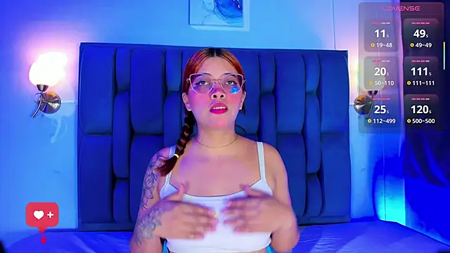 RousseVyxen online show from January 2026 03:16:01 PM