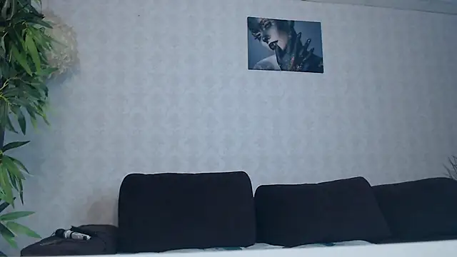 SilviaVanda online show from December 2025 07:27:02 AM