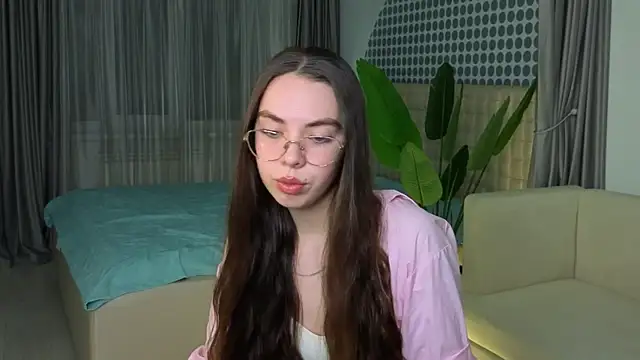 Snapshot of JesusBeckler chatting on December 2025 04:11:01 PM JesusBeckler online show from December 2025 04:11:01 PM