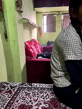 Snapshot of tani-00 chatting on December 2025 02:28:02 AM tani-00 online show from December 2025 02:28:02 AM