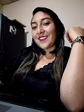 Snapshot of Valeria_montana_ chatting on April 2026 01:47:02 AM Valeria montana online show from April 2026 01:47:02 AM