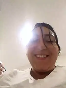 Snapshot of Valeria_montana_ chatting on April 2026 01:28:01 PM Valeria montana online show from April 2026 01:28:01 PM