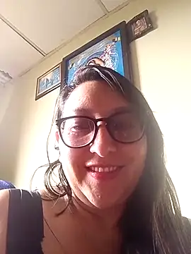 Snapshot of Valeria_montana_ chatting on April 2026 03:22:02 PM Valeria montana online show from April 2026 03:22:02 PM