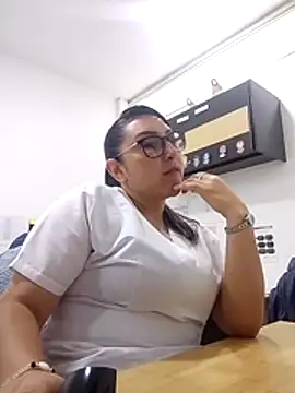 Snapshot of Valeria_montana_ chatting on April 2026 12:00:02 PM Valeria montana online show from April 2026 12:00:02 PM