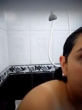 Snapshot of Valeria_montana_ chatting on May 2026 05:40:01 PM Valeria montana online show from May 2026 05:40:01 PM