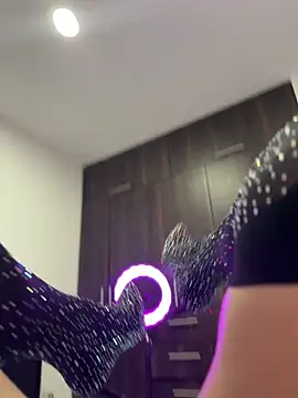 Snapshot of AlaiaSweet__ chatting on December 2025 09:23:02 PM AlaiaSweet online show from December 2025 09:23:02 PM