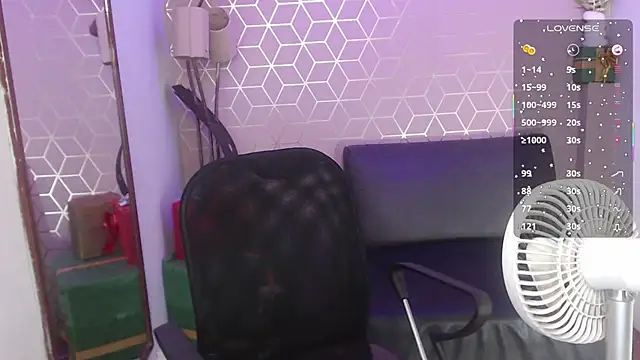 Snapshot of Mia_Rivers_ chatting on December 2025 09:53:02 PM Mia Rivers online show from December 2025 09:53:02 PM