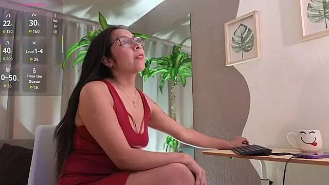 Snapshot of Saly_Moon1 chatting on December 2025 07:22:01 PM Saly Moon1 online show from December 2025 07:22:01 PM