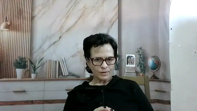 Snapshot of Luna-Hot0802 chatting on June 2026 08:10:02 PM Luna-Hot0802 online show from June 2026 08:10:02 PM