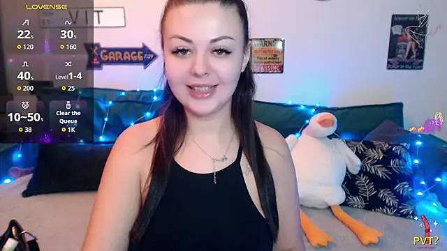 Snapshot of MonicaMoonly chatting on December 2025 08:27:01 PM MonicaMoonly online show from December 2025 08:27:01 PM