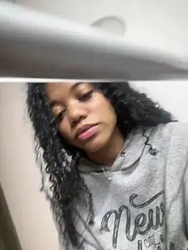 arianna roxe online show from March 2026 03:55:01 AM