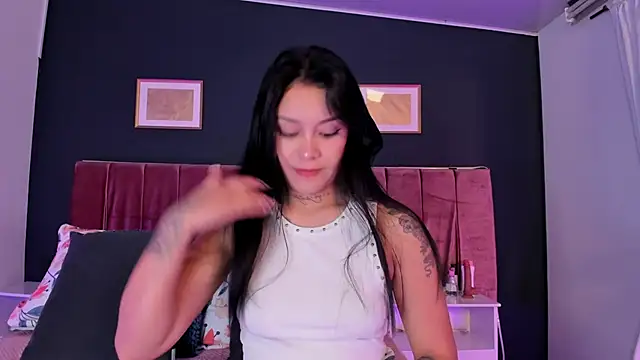 Snapshot of GabyyCute_ chatting on February 2026 12:53:01 AM GabyyCute online show from February 2026 12:53:01 AM