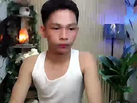 Snapshot of TheBoyAboveYou chatting on December 2025 04:48:02 PM TheBoyAboveYou online show from December 2025 04:48:02 PM