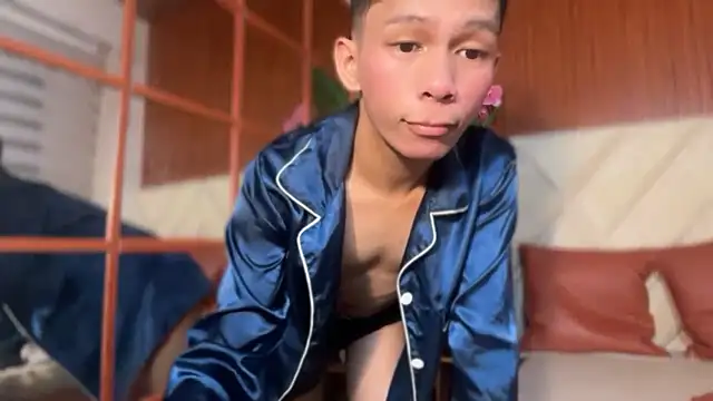 TheBoyAboveYou online show from February 2026 04:52:02 PM