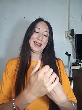 Snapshot of Cristal_azul777 chatting on June 2026 01:50:01 AM Cristal azul777 online show from June 2026 01:50:01 AM