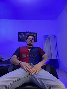 williamsmiiths16 online show from May 2026 12:01:02 PM