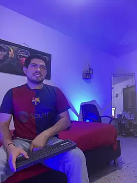 williamsmiiths16 online show from June 2026 12:19:01 PM