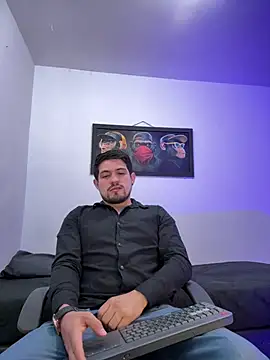 williamsmiiths16 online show from June 2026 11:14:02 AM