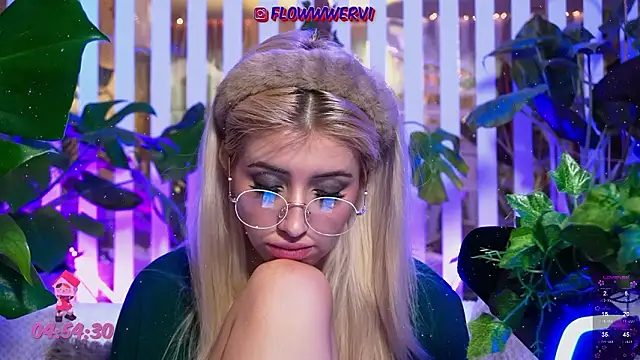 FlowweerGirl online show from February 2026 02:53:01 AM