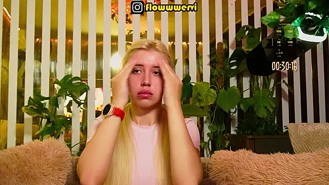 FlowweerGirl online show from March 2026 07:35:01 PM