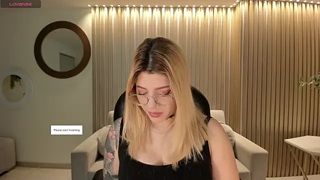 MadisonKane online show from April 2026 11:20:01 AM