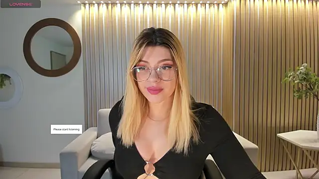 MadisonKane online show from May 2026 11:15:01 AM