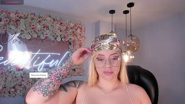 MadisonKane online show from May 2026 11:15:01 AM