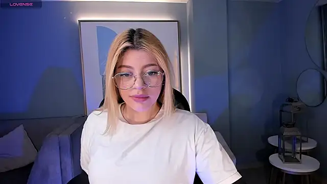 MadisonKane online show from June 2026 11:09:02 AM