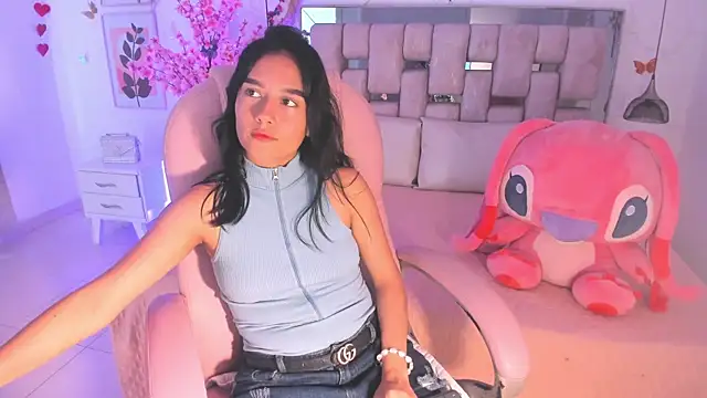 isabella castillo  online show from March 2026 09:54:01 PM