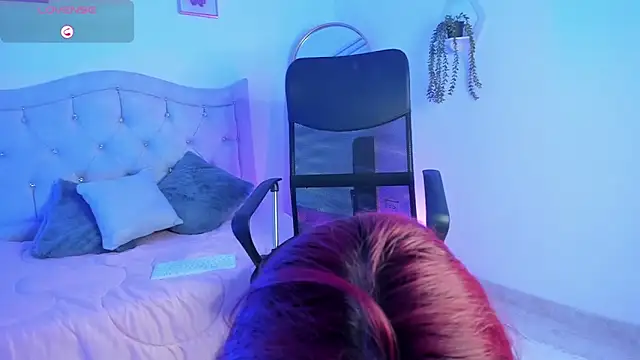 Snapshot of Naomi_Xx chatting on December 2025 01:31:02 PM Naomi Xx online show from December 2025 01:31:02 PM