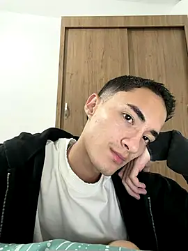 Snapshot of wal_jones chatting on December 2025 04:44:02 AM wal jones online show from December 2025 04:44:02 AM