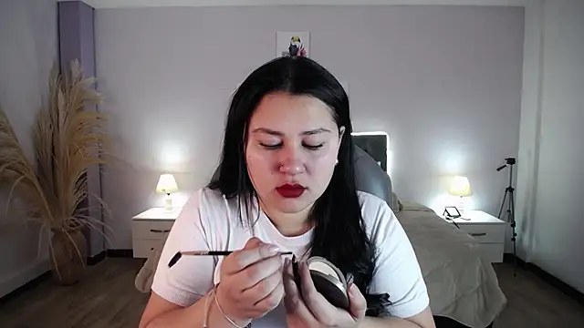 Snapshot of Emma_Charm_ chatting on December 2025 12:10:02 PM Emma Charm online show from December 2025 12:10:02 PM