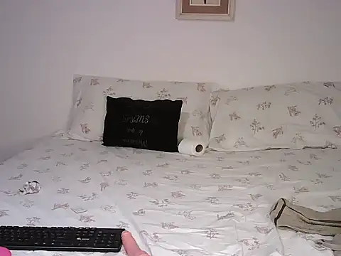 Snapshot of katerinepol chatting on December 2025 08:21:02 AM katerinepol online show from December 2025 08:21:02 AM