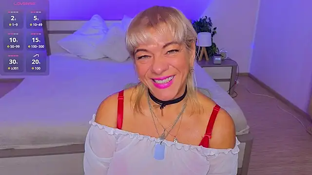 AnittaHarris  online show from March 2026 02:04:01 AM