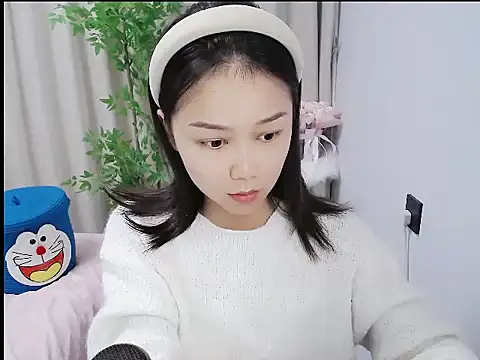 Snapshot of mili923 chatting on December 2025 07:01:02 AM mili923 online show from December 2025 07:01:02 AM