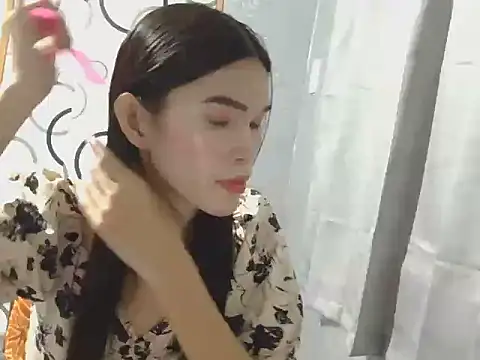 Snapshot of petite_jessa chatting on December 2025 09:46:02 AM petite jessa online show from December 2025 09:46:02 AM