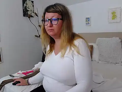 OlgaPavlova online show from April 2026 12:08:02 PM