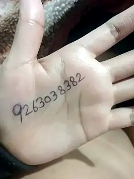 swetakumari003 online show from December 2025 06:58:01 PM