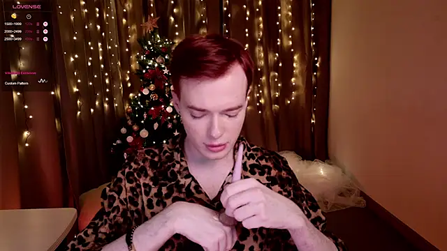 Kristenegor online show from December 2025 09:33:02 PM