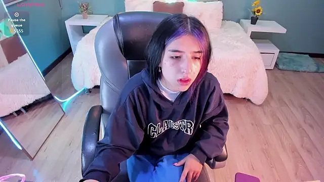 Celeste Rous   online show from March 2026 01:04:02 PM