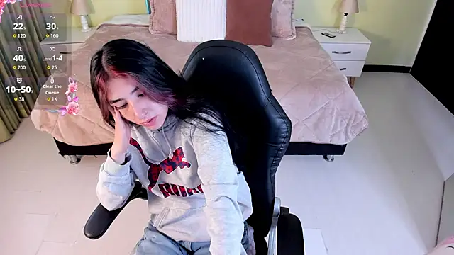 Snapshot of Celeste_Rous__ chatting on June 2026 12:22:02 PM Celeste Rous online show from June 2026 12:22:02 PM
