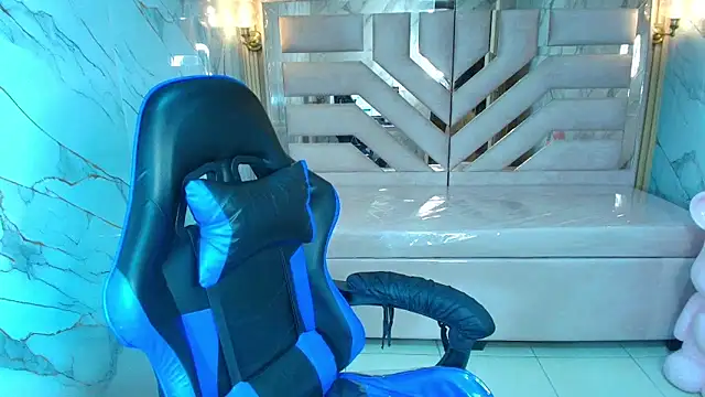 emily  r  online show from February 2026 01:21:02 PM